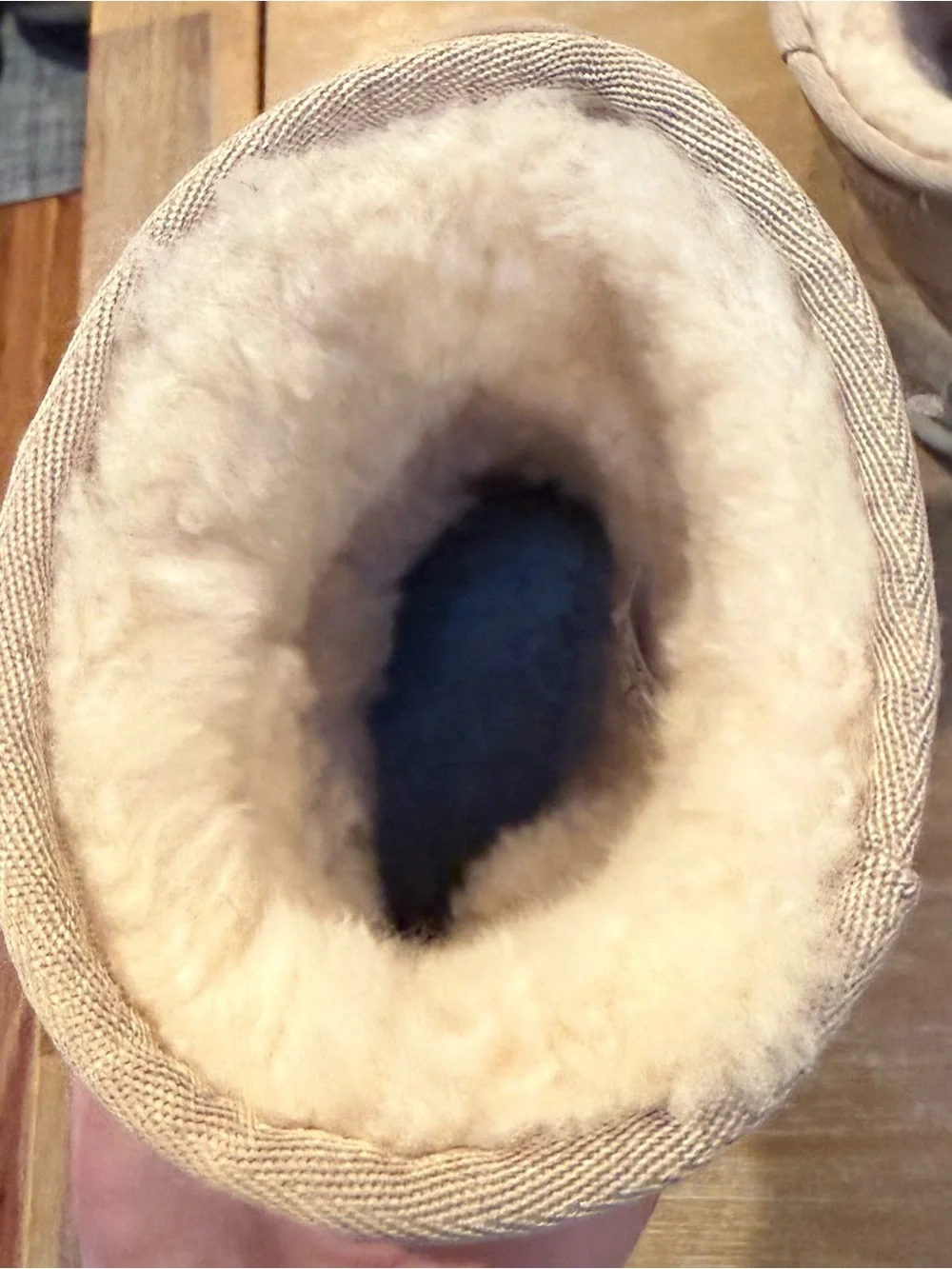 UGG Youth Classic Short Sheepskin Boot Beige Sz US 3 EU 35